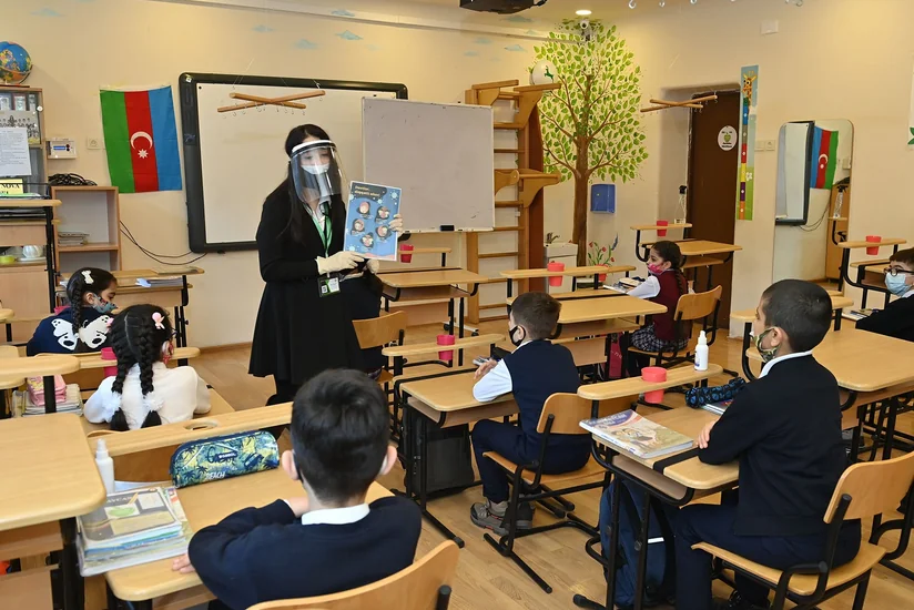 Koronavirusa görə bağlanan daha 2 məktəbdə əyani dərslər bərpa olunub
