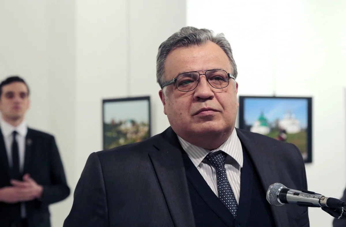 Российская делегация отправилась в Турцию для расследования смерти Андрея Карлова