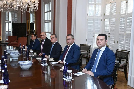 Azərbaycan və Ermənistan XİN başçılarının görüşü başlayıb