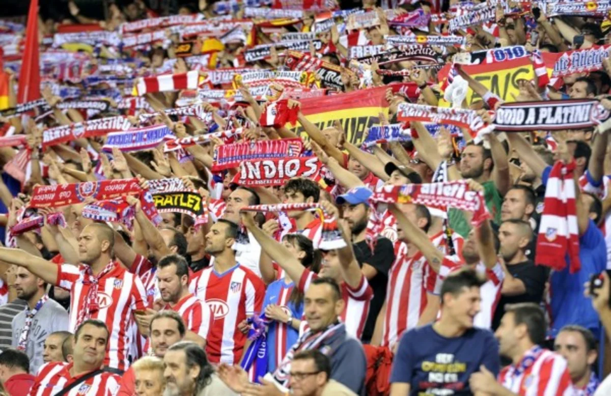 Atletiko  Real matçında fanatın hücumu nəticəsində mühafizəçi kor olub