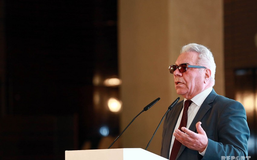 Prezident Ziyad Səmədzadəni təltif etdi