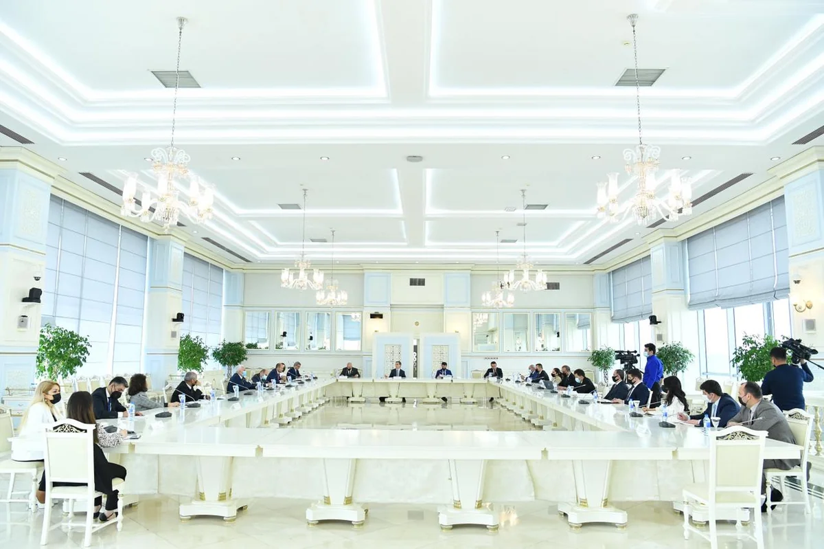 Parlamentdə Milli Koordinatorun məruzəsi müzakirə olunub