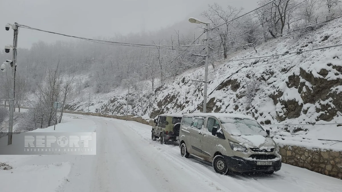 Şuşaya güclü qar yağıb
