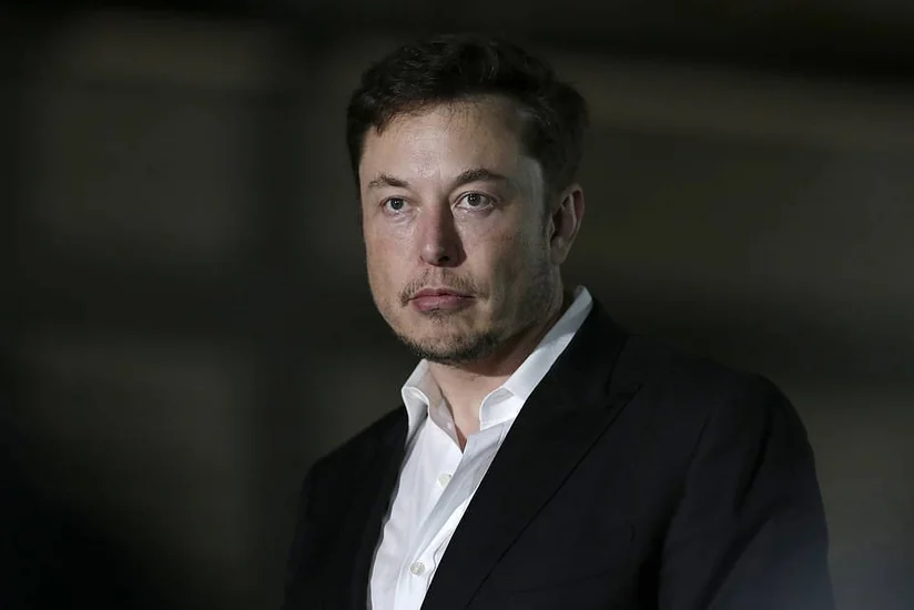 Маск открыл завод Tesla вопреки запрету