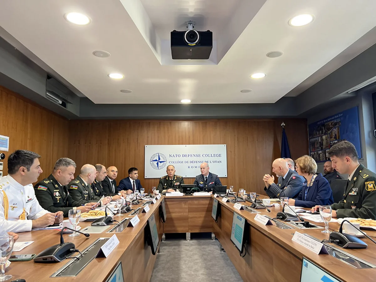 NATO Müdafiə Kollecində Azərbaycanla hərbi təhsil sahəsində əməkdaşlıq müzakirə olunub
