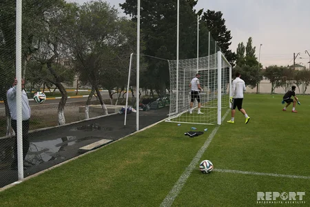 Neftçi Qarabağla final oyunuöncəsi son məşqini keçirib