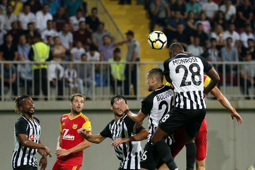 Neftçi darmadağınla Avropa Liqasında növbəti mərhələyə vəsiqə qazanıb