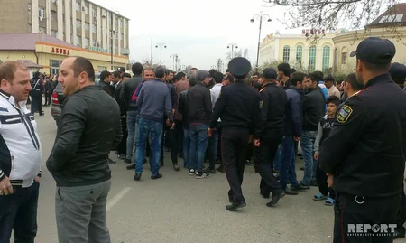 ​Lənkəranda ölüm hadisəsi baş verən küçənin sakinləri piyada keçidi və işıqfor tələb edib - FOTO