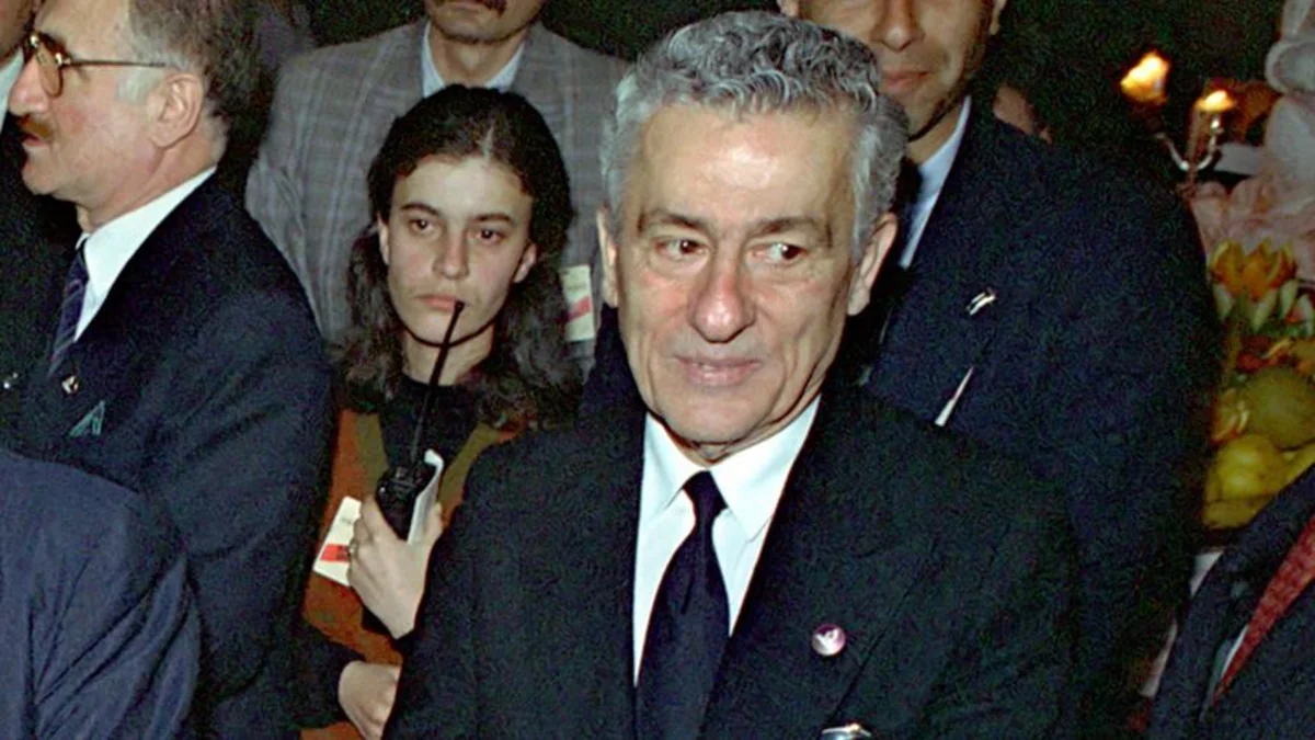 Türkiyə Konstitusiya Məhkəməsinin keçmiş sədri 90 yaşında vəfat edib
