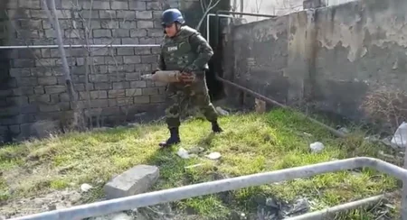 В Бинагади обнаружен противотанковый снаряд