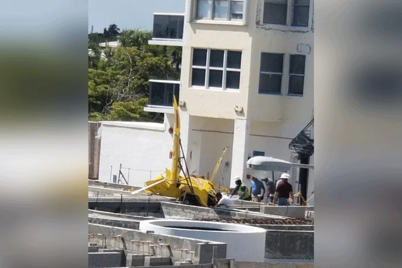 Во Флориде небольшой самолет врезался в многоэтажное жилое здание