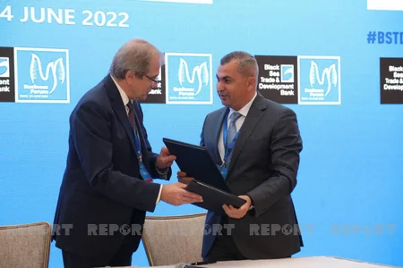 Qara Dəniz Ticarət və İnkişaf Bankı Azərbaycanın iki bankına kredit ayırıb