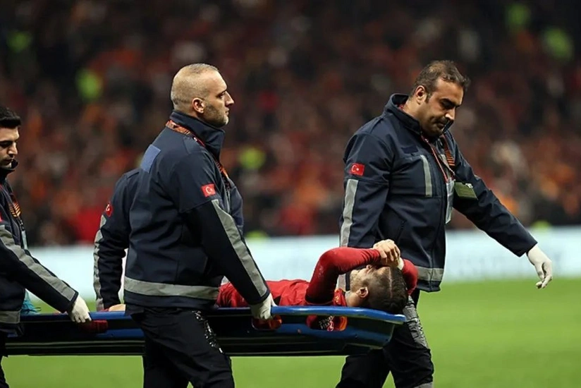 Qalatasarayın hücumçusu uzun müddətə sıradan çıxıb