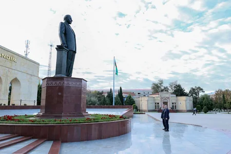 Şahin Bağırov Şirvan şəhərində vətəndaşları qəbul edib