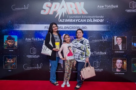 В кинотеатре CinemaPlus Ganjlik Mall прошла презентация Спарка - ВИДЕО