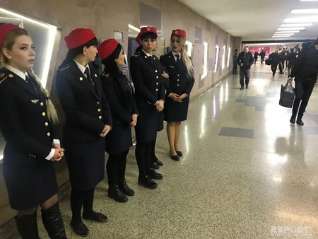 Bakı metrosunda “Azərbaycanın görkəmli rəssamları” adlı sərgi təşkil edilib
