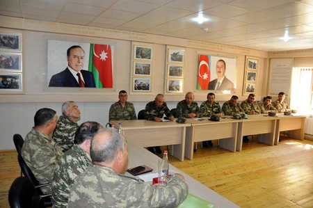 Bir qrup veteran cəbhə bölgəsinə səfər edib