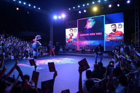 Heydər Əliyev Mərkəzinin parkında beynəlxalq rəqs yarışması keçirilib