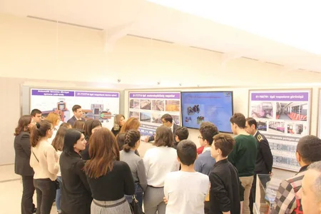Məktəblilər “Bakı Metropoliteni”nin təlim-tədris mərkəzində olub