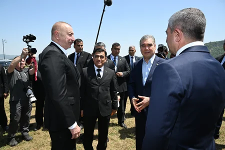 Karabakh horse named “Dostlug” presented to Gurbanguly Berdimuhamedov at Jidir Duzu plain