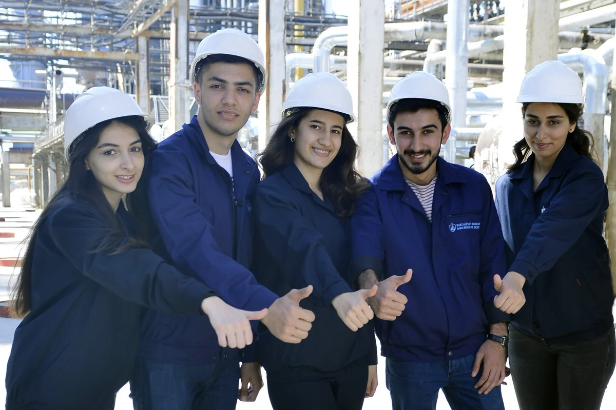 BHOS students start summer internship