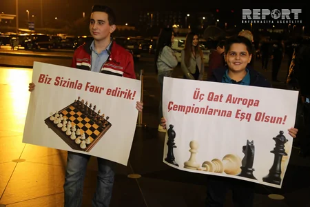 Üçqat Avropa çempionu olmuş Azərbaycan şahmatçıları Vətənə dönüb - FOTO