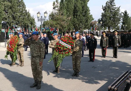 Silahlı Qüvvələr Günü münasibətilə Azərbaycan Ordusunda silsilə tədbirlər keçirilib