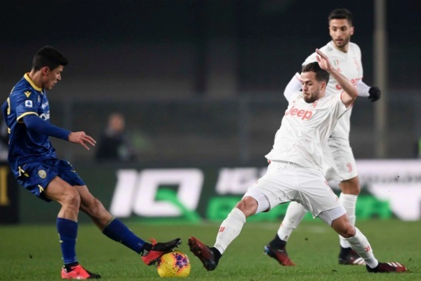 Ювентус проиграл Вероне