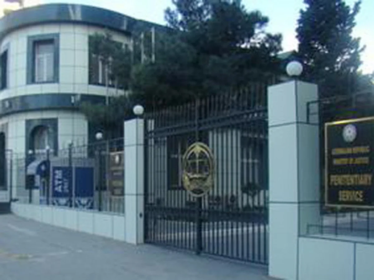 Penitensiar xidmət: Əli İnsanov özü qardaşının yas mərasimində iştirakdan imtina edib