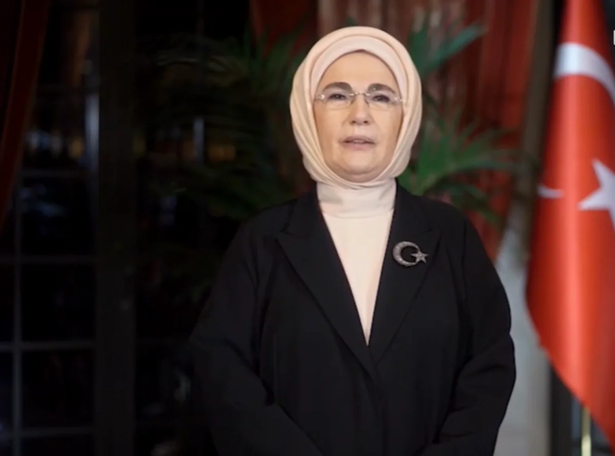 Əminə Ərdoğan Yelena Zelenskiyə videomüraciət göndərib
