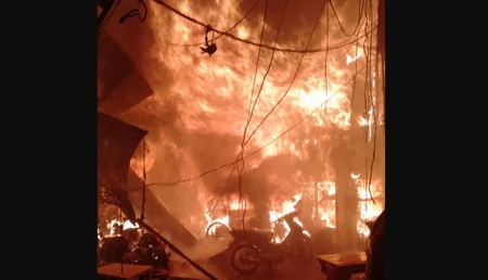 Filippində dörd uşaq yanaraq ölüb