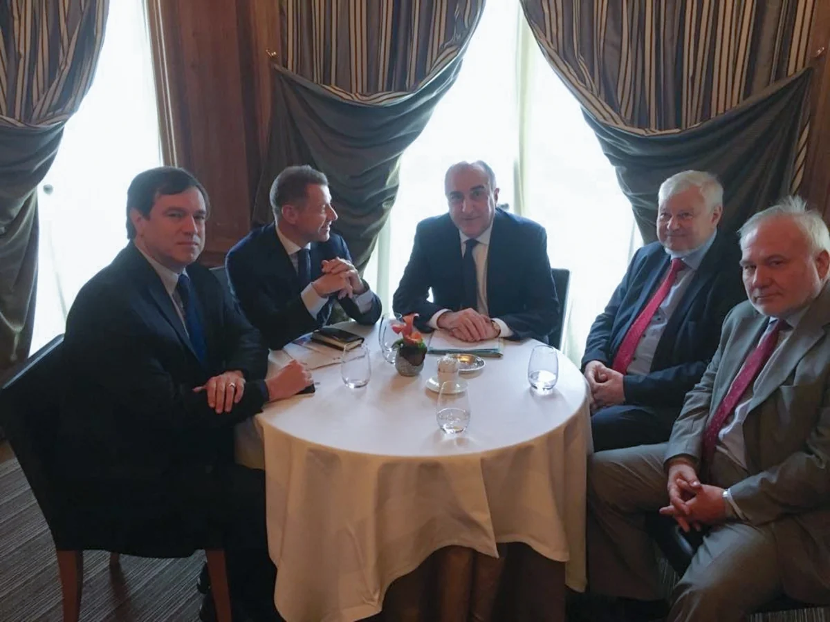 Elmar Mammadyarov met with OSCE MG Co-Chairs in Paris - UPDATED