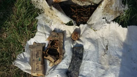 Ağcabədinin Yuxarı Qarabağ su kanalıdan çoxlu sayda patron, əlqumbarası və avtomat darağı tapılıb