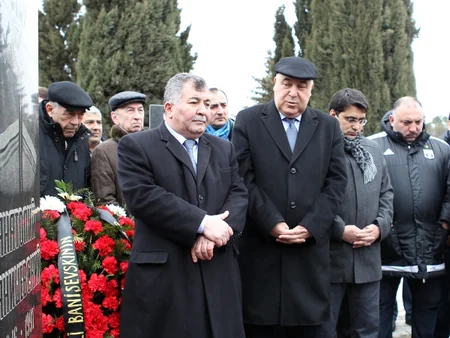 Futbol ictimaiyyəti Banişevskinin məzarını ziyarət edib