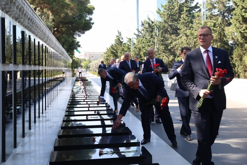 Speaker of Slovak National Council visits Alley of Martyrs
