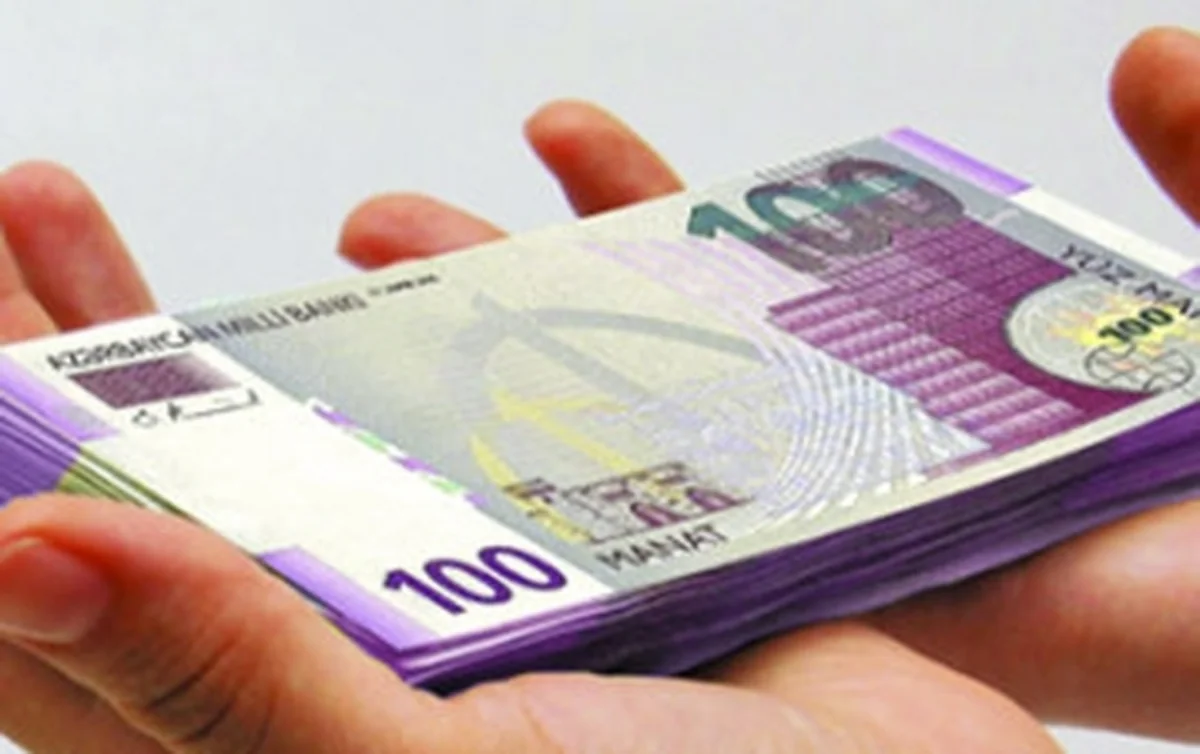 Azərbaycanın iki bankı manat əmanətlərini ucuzlaşdırıb