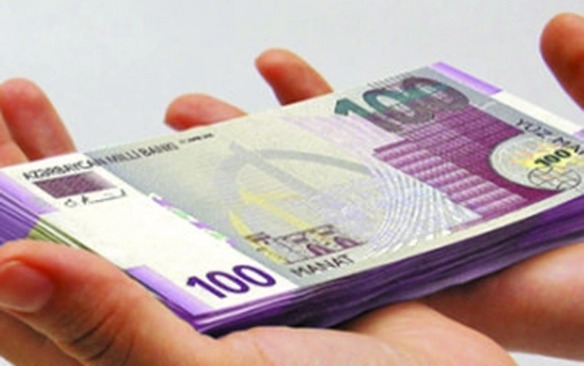 Azərbaycanın iki bankı manat əmanətlərini ucuzlaşdırıb