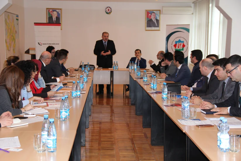 Maliyyə Bazarlarına Nəzarət Palatası “Strateji Yol Xəritəsi”nin icrası istiqamətində sahibkarlarla görüş keçirib