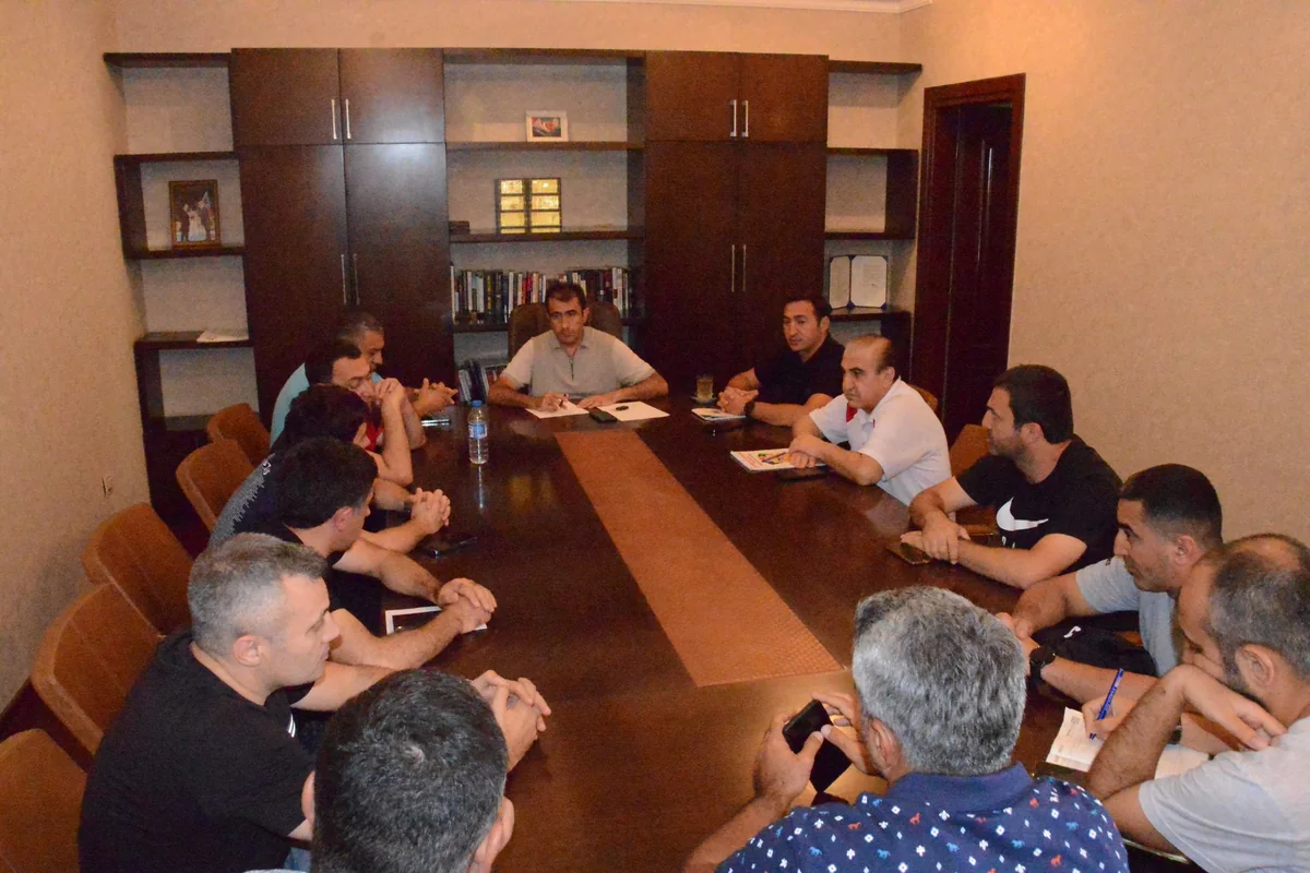 Azərbaycan Taekvondo Federasiyasının rəhbərliyi məşqçi heyəti ilə görüşüb