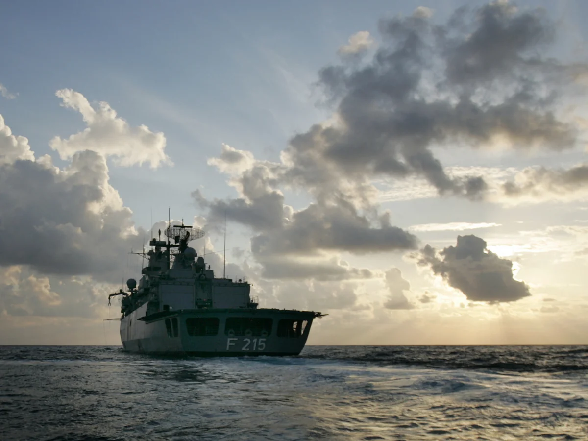 Almaniya Baltik dənizinə hərbi gəmilər göndərib