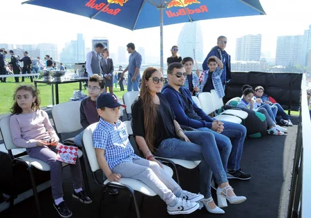Heydər Əliyev Mərkəzinin qarşısında Red Bull Soapbox” yarışı keçirilib