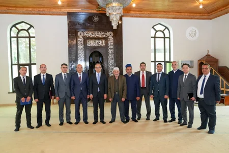 Dövlət Komitəsinin sədri Zərdabda məscidlərin fəaliyyəti ilə tanış olub