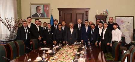 Rövnəq Abdullayev Avropa çempionatında uğur qazanan cüdoçular və onların məşqçiləri ilə görüşüb