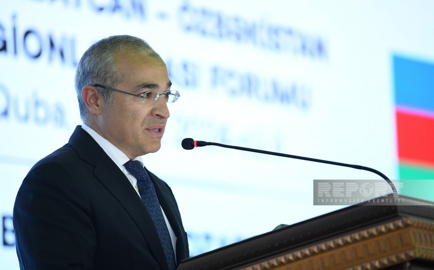 Mikayıl Cabbarov mülki aviasiya işçilərini təbrik edib