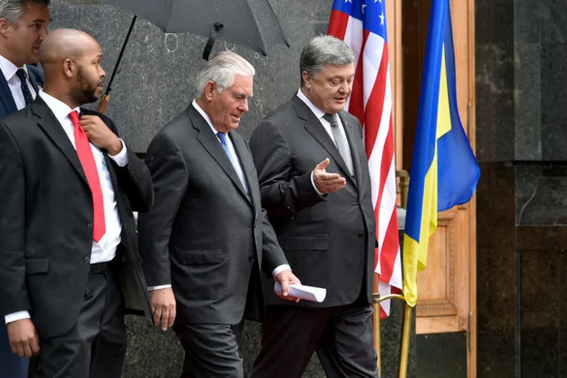 Poroşenko və Tillerson Rusiyaya qarşı sanksiyaları müzakirə ediblər