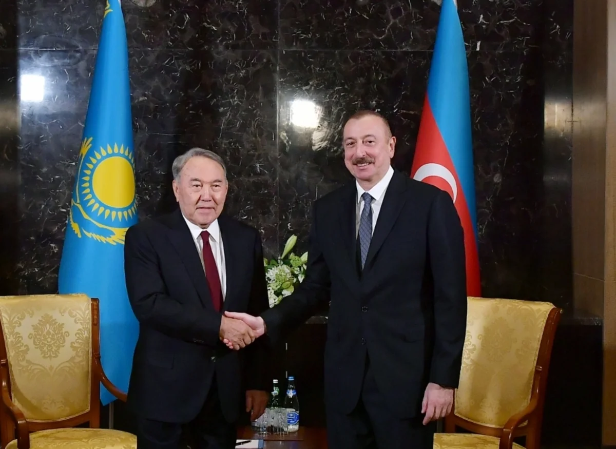 İlham Əliyev Nursultan Nazarbayevə telefonla zəng edib