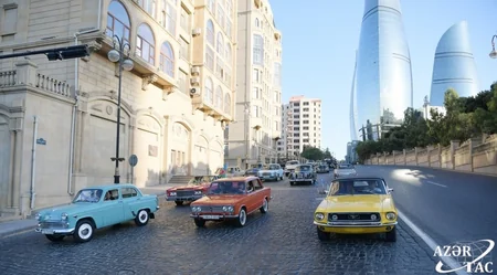 Azərbaycan Avtomobil Federasiyasının təşkilatçılığı ilə klassik avtomobillərin yürüşü və sərgisi keçirilib