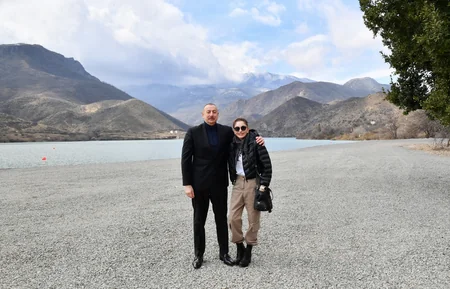 Bu gün Müzəffər Ali Baş Komandan İlham Əliyevin doğum günüdür