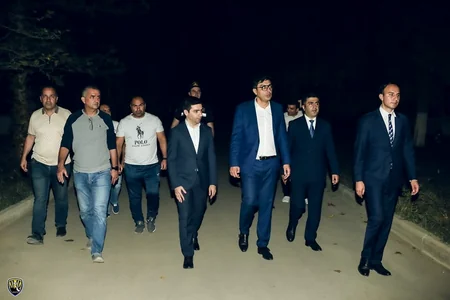 Gəncədə qəzalı vəziyyətdə olan şəhər stadionunun təmirə ehtiyacı var