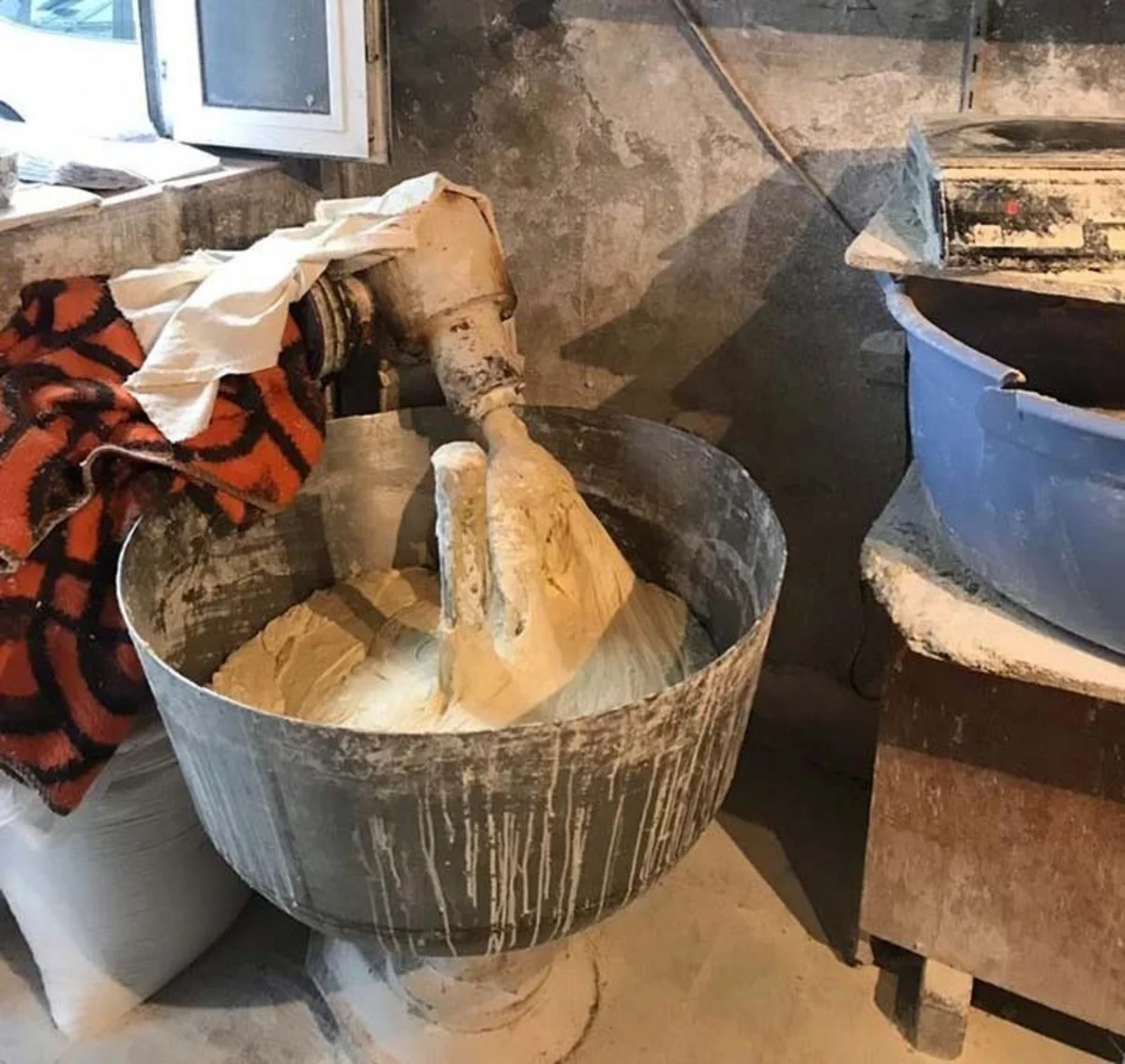Bakıda qanunsuz fəaliyyət göstərən daha bir çörək sexi aşkarlanıb